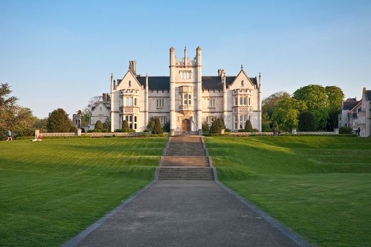 800px-Ingress_Abbey,_Greenhithe,_England_-_April_2009, Ingress Abbey