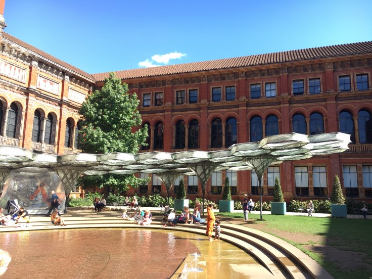 Museot, London, Lontoo, V&A, Victoria and Albert, lasten kanssa, skonssit