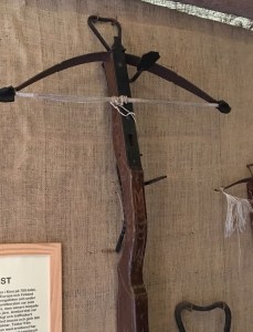 Keskiaika, Rosala, aseet, jousi