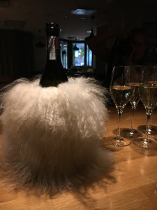 Hotelli Verso, Jyväskylä, majoitus, kuohujuomaa, aulabaari Hotelli Verso, Jyväskylä, majoitus, kuohujuomaa, aulabaari