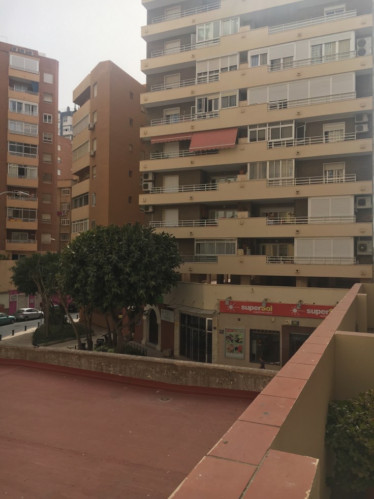 Málagan asuntomme näköala, ollaan barriossa