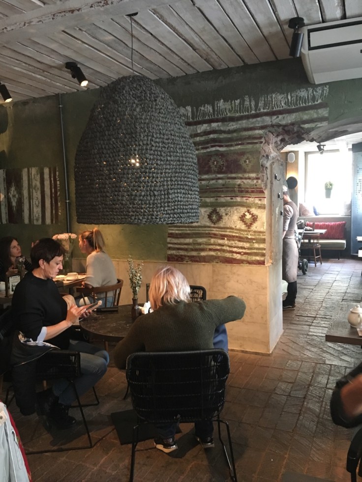 Kazan Mangal, Pietari, georgialainen ruoka