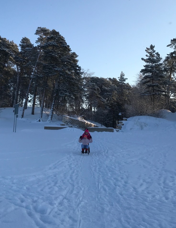 narva-joensuu, itä-viro, lasten kanssa, talvella, potkuri
