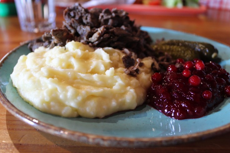 Giellajohka, poronkäristys, illallinen, Lappi