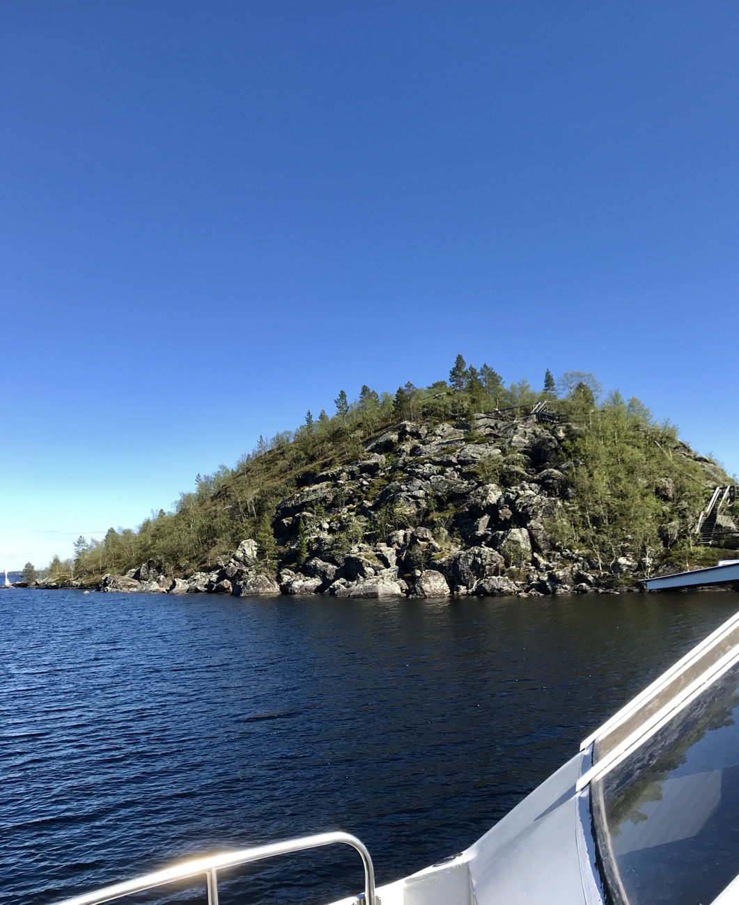 Ukonkivi, Inarinjärvi, Inari, Lappi