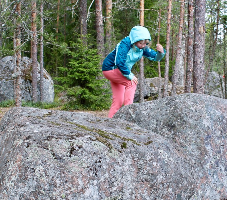Sarvikallio, Tuusulanjärvi, Järvenpää, kalliot, retkellä lasten kanssa